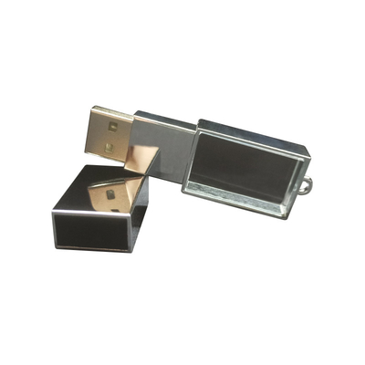 Metal gövde ve USB 2.0 8-15MB/S okuma hızı ile şık kristal LED ışığı