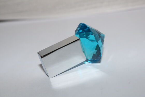 Elmas USB Flash sürücüsü Bayanın hediyesi için iyi Mücevherle USB Flash sürücüsü ayrıca metal üzerine lazer logosu ve kutuyla özel yapılmış USB logosu