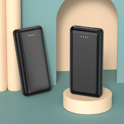 Akıllı telefonlar için Micro USB ve Tip C Giriş Portları ile taşınabilir güç bankası