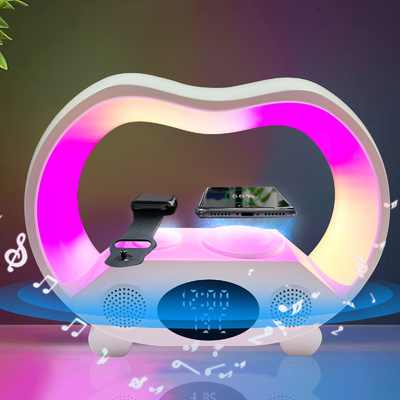 15W Hızlı Şarjlı Hoparlör Renkli Işıklar ve Bluetooth ABS Malzemesi ile Kablosuz Şarj