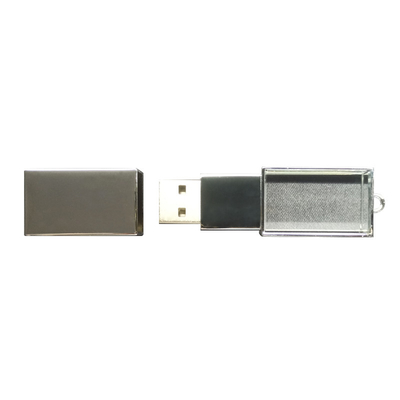 Metal gövde ve USB 2.0 8-15MB/S okuma hızı ile şık kristal LED ışığı