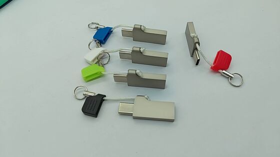 Küçük zincirli metal kapaklı usb A tipi c usb flash sürücü, lazerle logo yazdırabilir ve hızlı hızlı 3.2 usb ve 3.1 usb