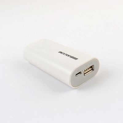 Yüksek Seviye Tam Pil Plastik Güç Bankası 2400mah 3000mah 18650 Li Ion