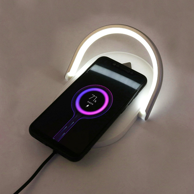 IPhone Airpods Apple Watch 3'ü Bir Arada Kablosuz Şarj Cihazı 15W LED Işıklı