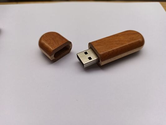 İç şekiller eşleşir Usb şekiller Ahşap usb 3.0 USB çubuğu sunuyor USB 2.0 USB 3.0 Arayüz türü Şık ve işlevsel