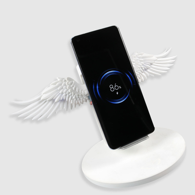 Sevimli Plastik Telefon Kanatları LED Işıklı Kablosuz Şarj Cihazı 5V 1.67A